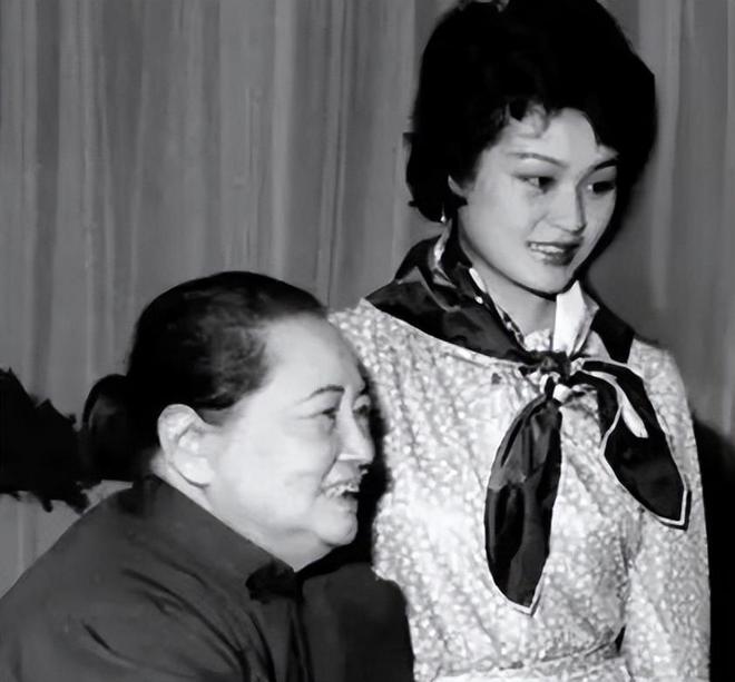 宋庆龄的养女、演员隋永清突然去世，其儿子王化发声，网友爆评