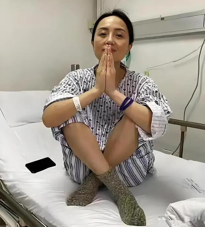 朱媛媛已逝，她的字体第一次曝出，网友直呼：真惊艳啊！