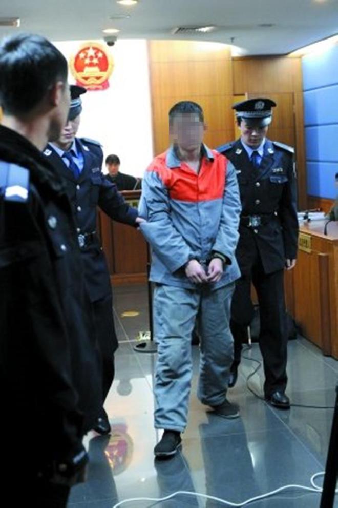 男子杀死妻子，却伪造成交通事故，伪造手法曝出，网友：没想到