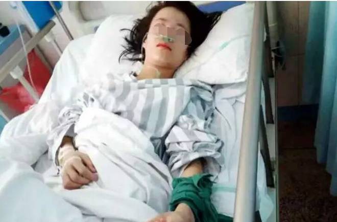 公安局干部驾车撞死男童，其驾照已过期，男童还要负次要责任！