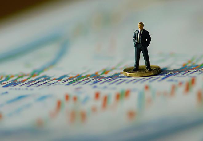 16只浮动费率基金今日发行，拟任基金经理有人年化回报为负或不足5%