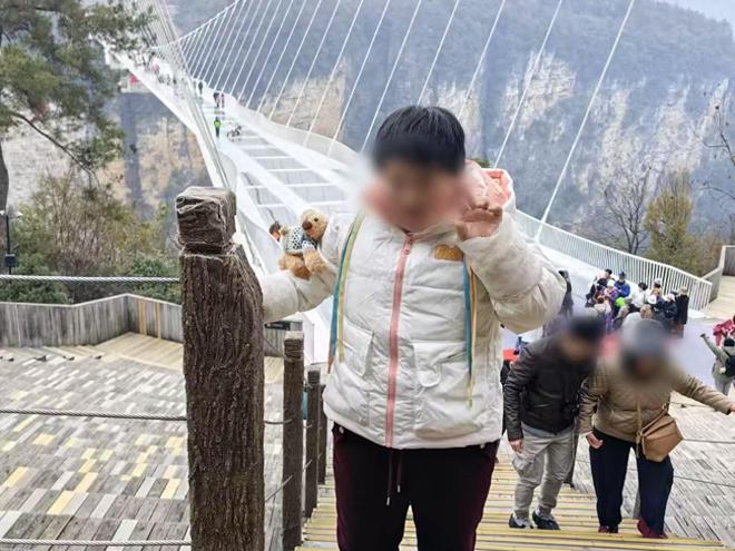 15岁女孩被火车撞死，曾有17个人在此地丧生，发生悲剧的原因曝出