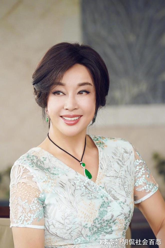 刘晓庆又摊上事了！她被举报偷税，税务部门已开始调查，网友爆评