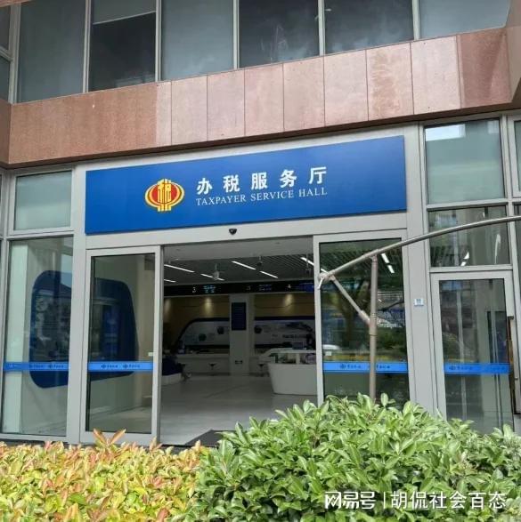 刘晓庆又摊上事了！她被举报偷税，税务部门已开始调查，网友爆评