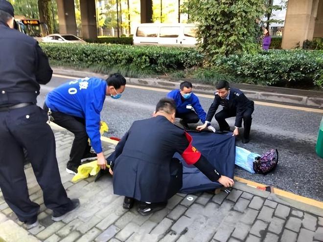 患病老人去银行取款身亡新进展：银行愿赔钱，赔偿金额曝出