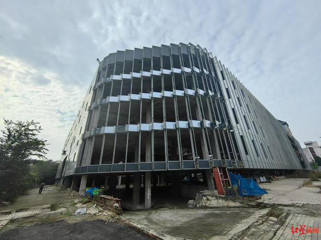 成都原“世纪电脑城”第三次流拍，起拍价3亿元，土地使用年限剩15年